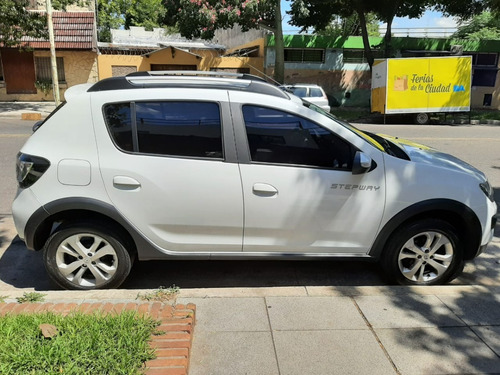 Renault Sandero Stepway 1.6 Privilege 105cv