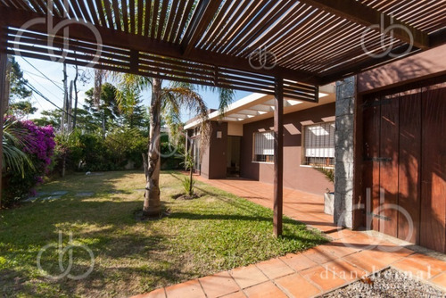 Casa De 3 Dormitorios En Mansa, Punta Del Este. - Ref: 41178