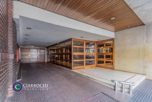 Recoleta - Departamento Semipiso Con Cochera Y Seguridad