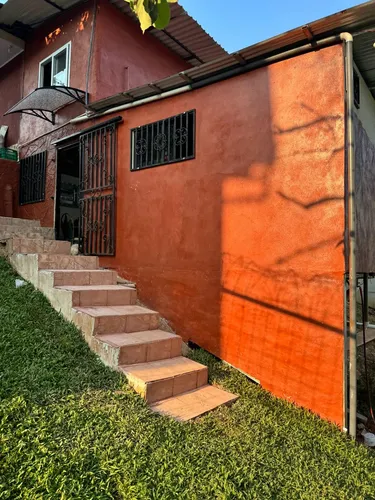 Se Vende Por Motivo De Salida Del País Recién Remodelada