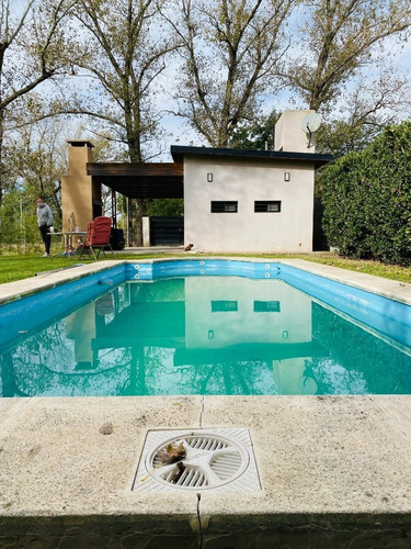 Imagen 10 de 29 de Casa Con Pileta En Roldan - Barrio Tranquilo