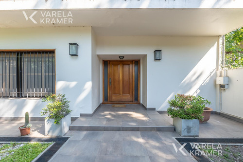 Casa En Venta En Martínez