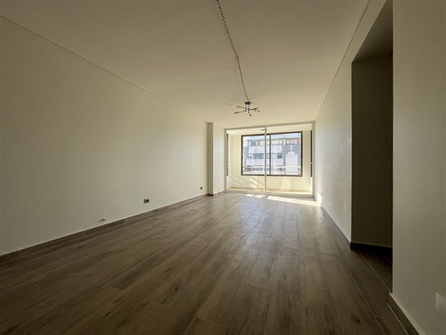 Recién Remodelado, Vista Despejada, Plaza Perú