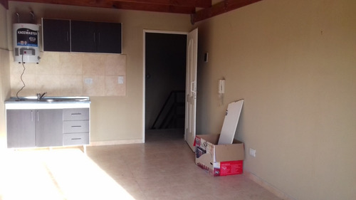 Imagen 3 de 8 de Departamento Monoambiente Al Frente C/balcón. Ideal Inversor