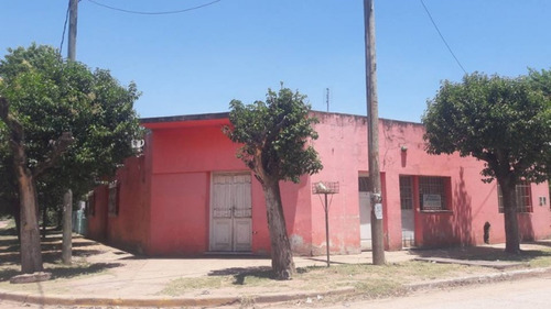 Casa Comercial En Venta Moreno