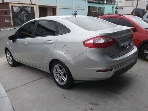 Ford Fiesta Sel 1.6 16v Flex Mec. 5p