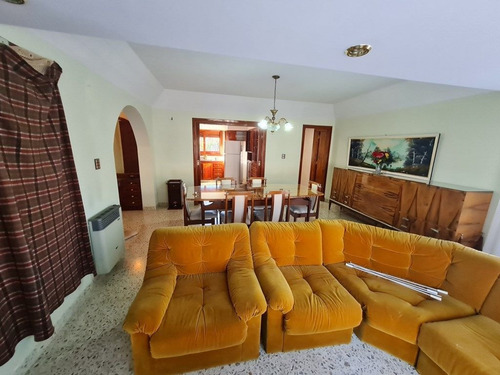Imagen 20 de 30 de Chalet Impecable Estado Y Calidad De Construcción