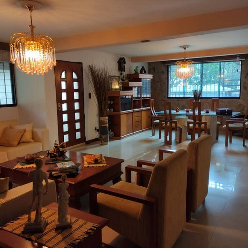 Imagen 4 de 17 de En Venta Casa Quinta De Dos Niveles, Macaracuay 631m2, 5h, 7b, 4m,5pe