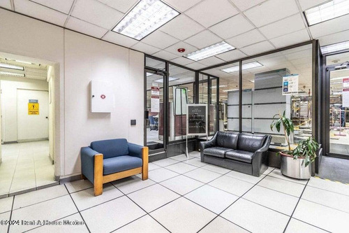 Edificio Comercial En Renta En Cuauhtemoc Calle Triunfo 25-226 Cr