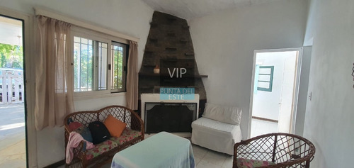 Casa De Época En Amplio Terreno En El Tesoro La Barra - Punta Del Este- Ref: 136