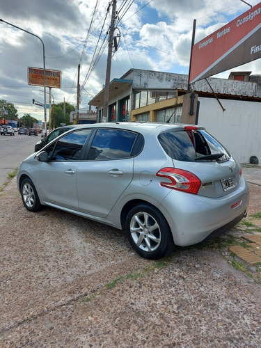 Peugeot 208 1.6 Allure 2014