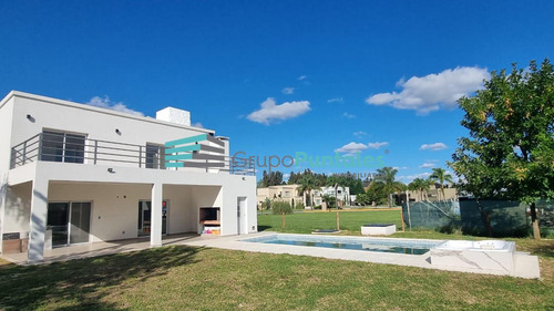 Casa En Malibu Canning Recien Refaccionada A Nuevo Apta Crédito Oportunidad