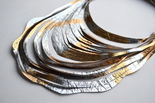 Imagen 2 de 4 de Collar Plata, Oro, Diseño , Accesorio, Moda, Colores