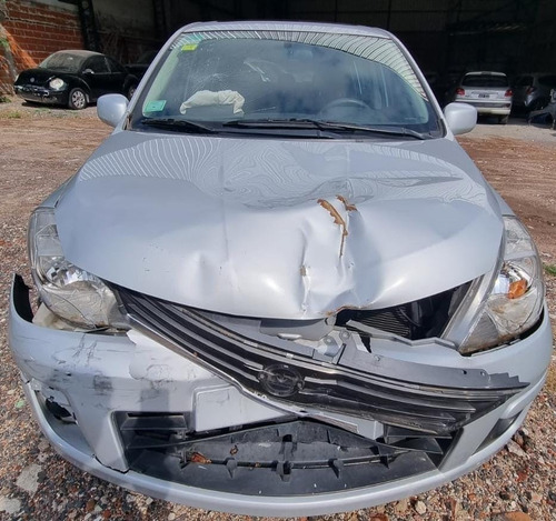 Imagen 1 de 7 de Nissan Tiida 1.8 6mt Acenta 2012 Dada De Baja