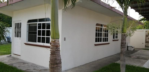 Renta Casa Con Alberca 1 Hab Col. Calzada Tuxpan Veracruz