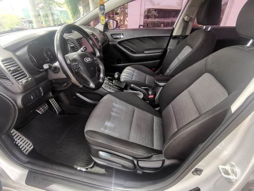 Kia Cerato 2.0 Forte 6at Elegance 2013