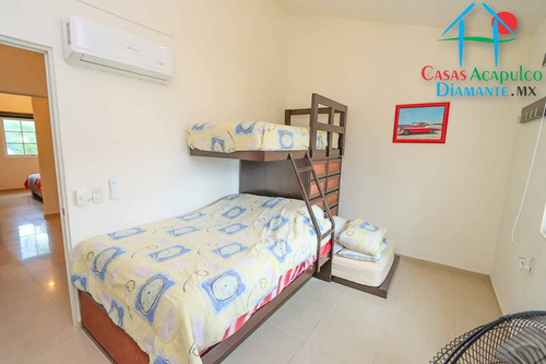 Cad Diamante Lakes Rubí 319. Terraza Con Vista A La Alberca Y Áreas Comunes