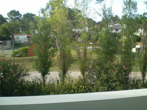 Venta De Apartamento 2 Dormitorios En Pinares, Punta Del Est
