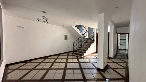 Rab Townhouse En Venta Villas Del Rosal. Planta Y Pozo. Urb. Trigal Norte Cod.270741