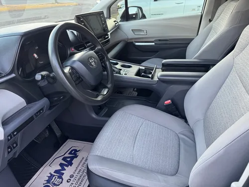 Toyota Sienna 3.5 Le At