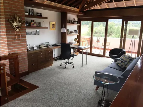 Casa De 2 Niveles En Parcelación, Vía El Escobero
