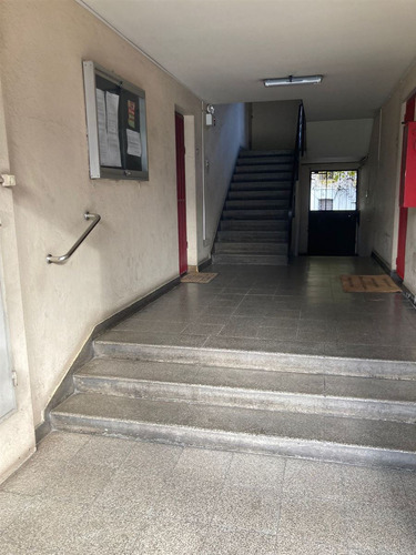 Hermoso Y Amplio Dpto Al Lado De La Estacion Del Metro.