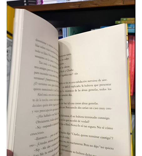 Nick Y Charlie - Alice Oseman - Vrya - Libro