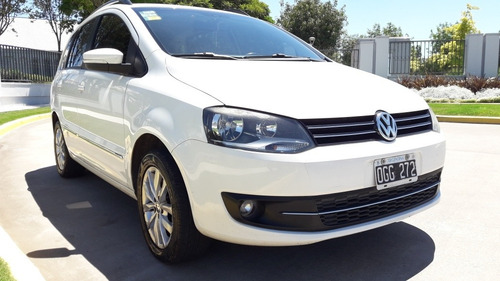 Volkswagen Suran 1.6 Imotion Highline 110cv 2014