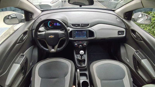 Imagem 8 de 15 de Chevrolet Onix 1.0 Lt 8v Flex 4p Manual 2017