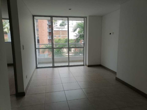 Apartamento Para Estrenar Con  Parqueadero Cubierto Exclusivo Sector