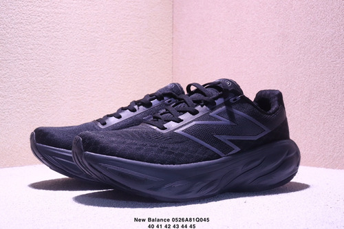 Tenis New Balance Fresh Foam X 1080 V13 Running Negro Y Blan
