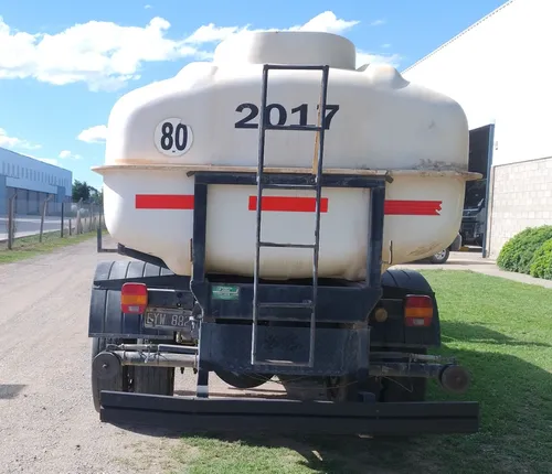 Camión Chasis Ford Cargo 1722 Regador