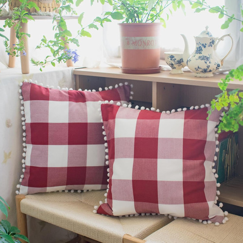 Juego 2 Fundas Almohada Rojas Con Pompones 18x18