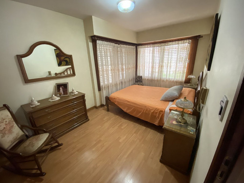Venta Casa 4 Ambientes Bernal