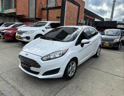 Ford Fiesta 1.6 Sportback Se Automática