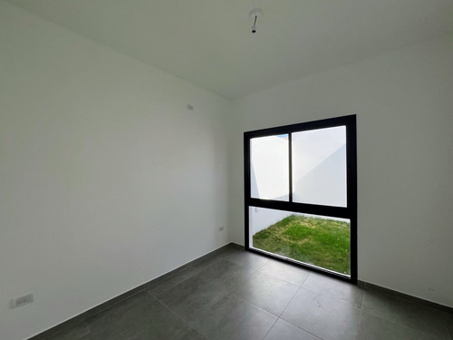 Rincones De Manantiales Duplex En Planta Baja Con 2 Dormitorios Venta