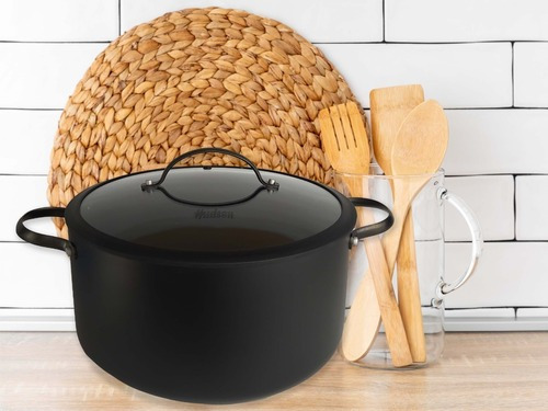 Imagen 2 de 6 de Cacerola De Aluminio Negra Antiadherente Total Black 28 Cm Color Negro