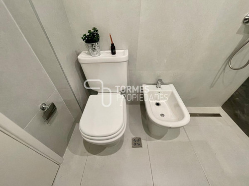 Imagen 29 de 30 de Tour Virtual Departamento Venta 2 Ambientes Reciclado Con Balcón Corrido ~ Macrocentro Mar Del Plata