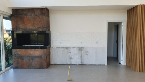 Imagem 10 de 29 de Casa À Venda Em Capão Da Canoa - Ca01135 - 68111258