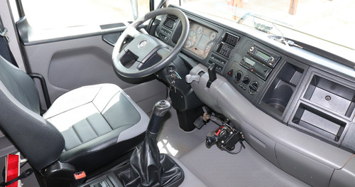 Volkswagen 26.280 - 6x4 Ano 2022 Com Cacamba Facchini 16m3