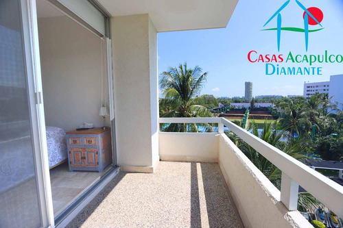 Imagen 6 de 14 de Cad Labna 501. Terraza Con Vista Al Campo De Golf
