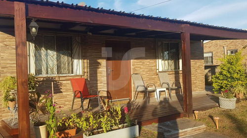 Hermosa Casa Con Piscina