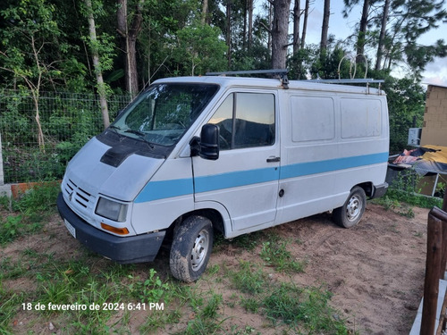 Renault Trafic 2.2 Curto 5P