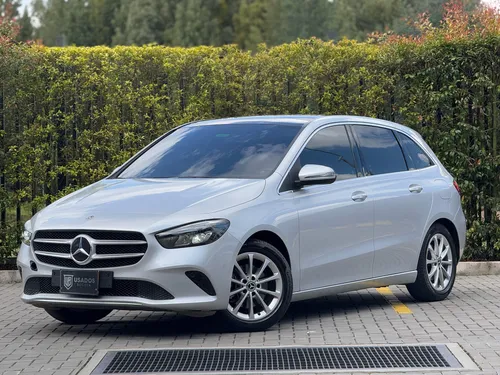 Mercedes Benz B200 Modelo: 2021 Recorrido: 27.000 Km 1.3 Tu