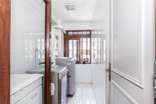 Departamento Remodelado En Venta De 3 Dorm. En Las Condes