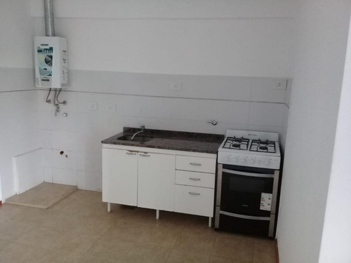 Imagen 2 de 7 de Venta Departamento 2 Dorm. A Esternar