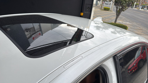 BMW Serie 3 2.0 330ia Luxury Line At