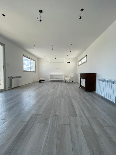 Imagen 1 de 17 de Venta Semipiso 2 Dorm C/ Cochera 15 E/45 Y 46. La Plata