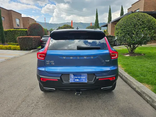 Volvo XC40 2.0 T4 R-Design