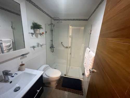 En Venta Apartamento En Playa En Marbella, Juan Dolio.